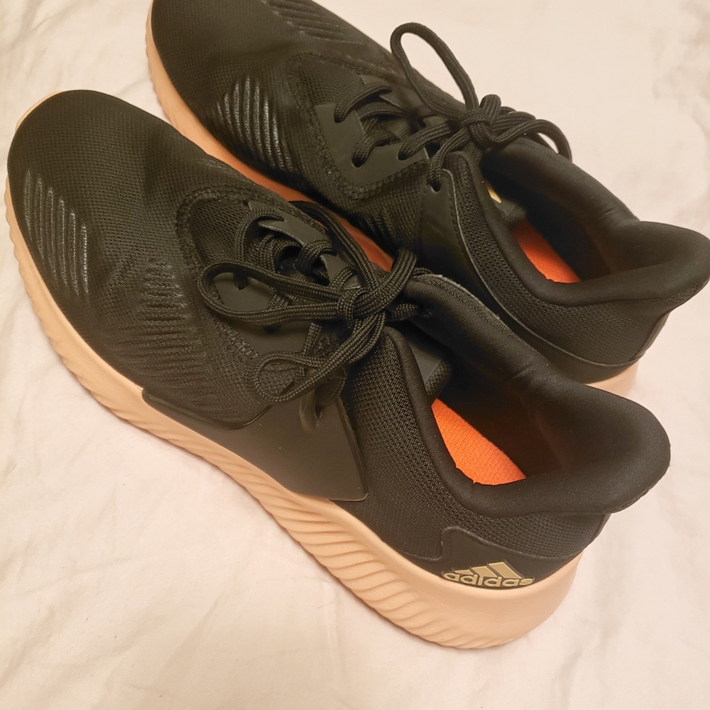 ADIDAS SHOES - Picture 2 of 4